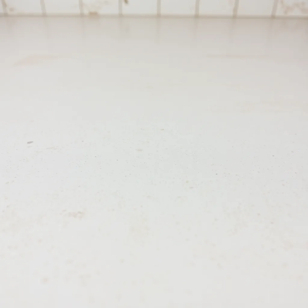 Ile schnie grunt pod płytki