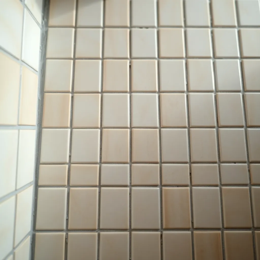 Małe płytki do kuchni na ścianę