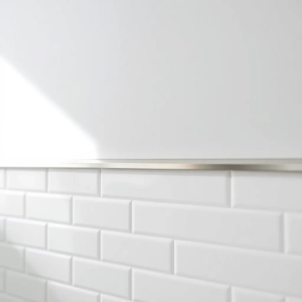 Płytki do połowy łazienki jak wykończyć