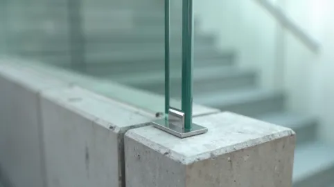 balustrada szklana detal