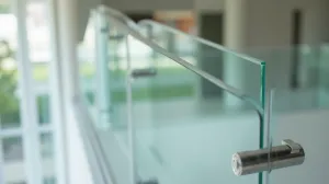 Balustrada szklana mocowanie boczne