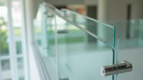 Balustrada szklana mocowanie boczne