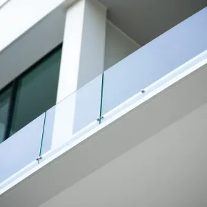 Balustrady z poliwęglanu litego