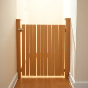 Barierki drewniane na schody dla dzieci