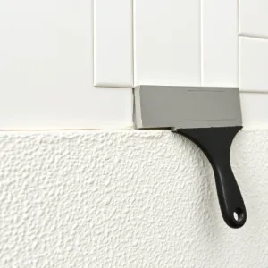 Czy na tynk mozaikowy można kłaść płytki