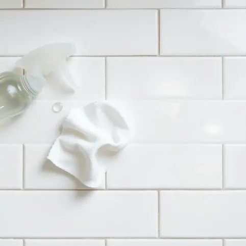 Czym odtłuścić płytki w kuchni przed malowaniem