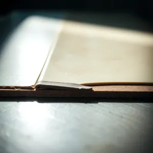 Czym przykleić płytkę ceramiczną do blachy