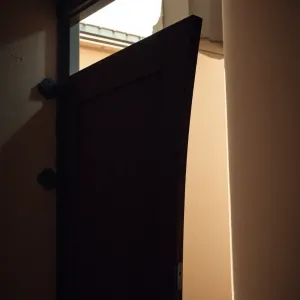 Demontaż drzwi zewnętrznych