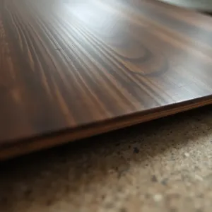 Demontaż paneli podłogowych KNR