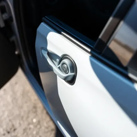 Dlaczego centralny zamek nie otwiera jednych drzwi