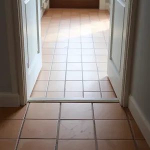 Dokąd kłaść płytki w drzwiach