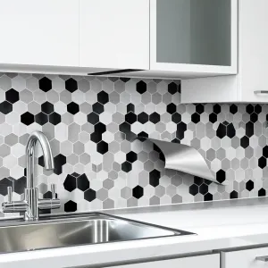 Folia samoprzylepna na płytki w kuchni