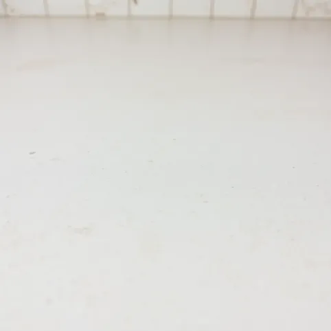 Ile schnie grunt pod płytki