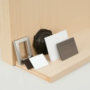 Jak dobrać szyld do drzwi