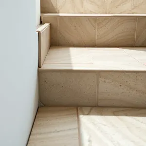 Jak kłaść płytki na schodach