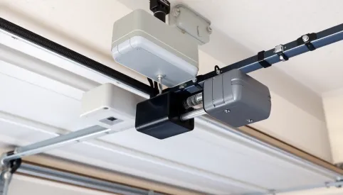 Jak obniżyć bramę garażową