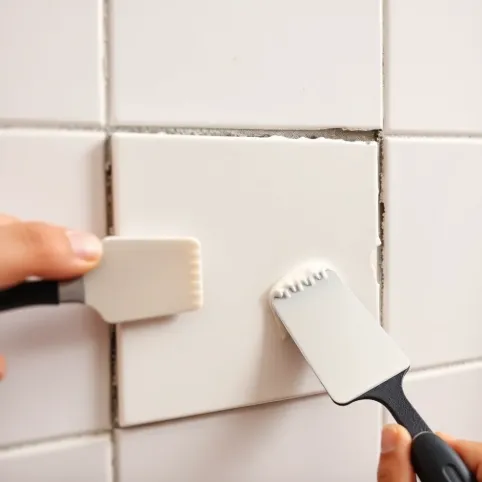 Jak przykleić odparzone płytki