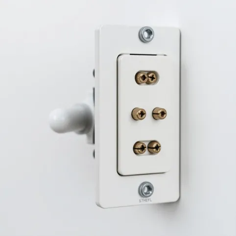 Jak rozpoznać włącznik schodowy