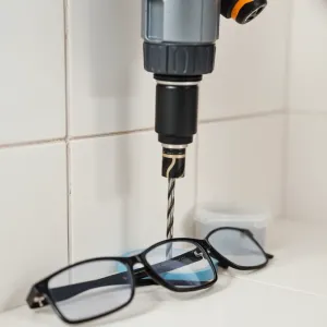 Jak wiercić w płytkach ceramicznych