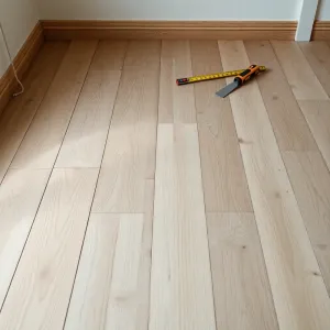 Jak wyrównać drewnianą podłogę pod panele