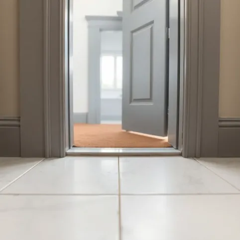 Jak zamontować próg w drzwiach wejściowych