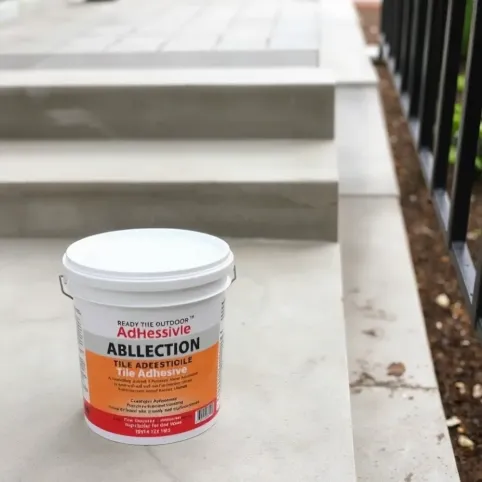 Jaki klej do płytek na schody zewnętrzne