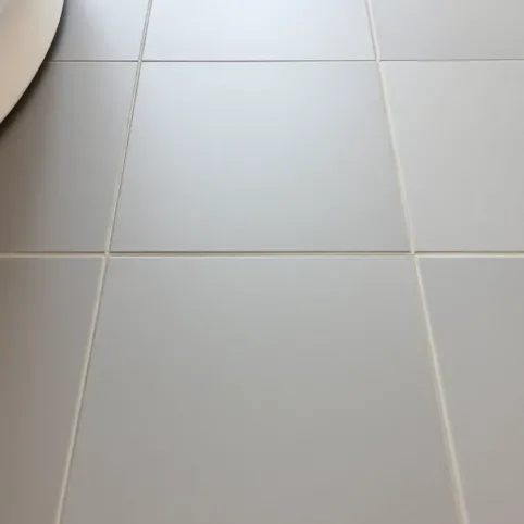 Matowe płytki do łazienki czyszczenie