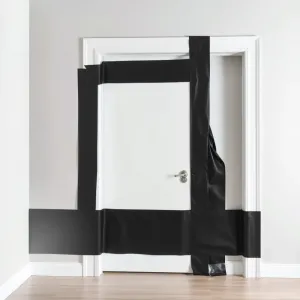 Montaż drzwi na taśmę rozprężną