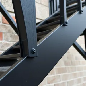 Montaż schodów metalowych zewnętrznych