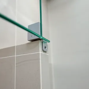Montaż szyby prysznicowej na płytkach cena