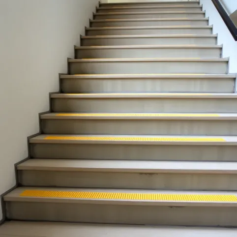 Oznaczenie schodów dla niewidomych