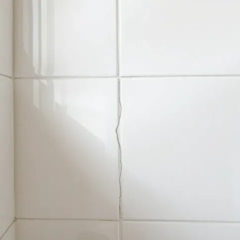 Pękniętą płytka w łazience