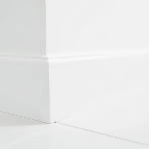 Płytki cokołowe białe