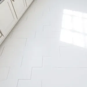 Płytki do białej kuchni na podłogę
