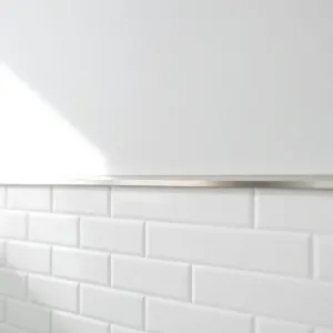 Płytki do połowy łazienki jak wykończyć