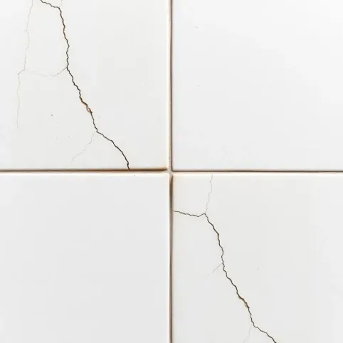 Płytki pękają w rogach