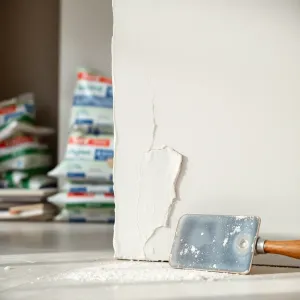 Po jakim czasie można kłaść płytki na tynk