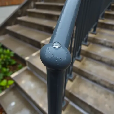 Poręcz na schody zewnętrzne