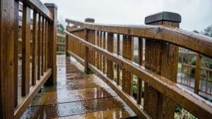 Poręcze drewniane na zewnątrz