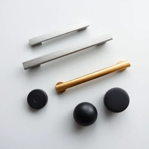 rodzaje klamek drzwiowych