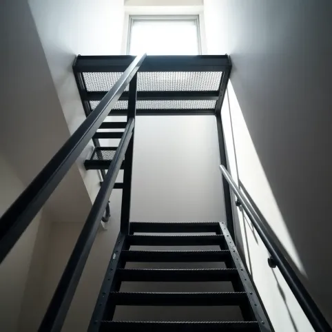 Schody na strych metalowe