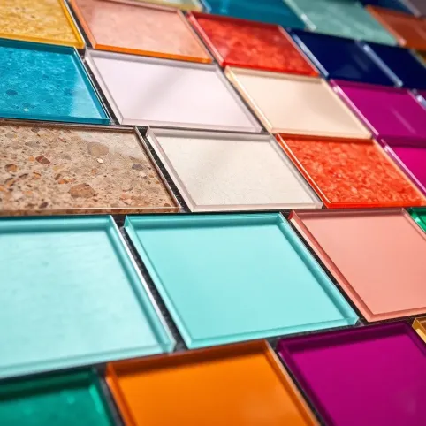 Szklane płytki do łazienki