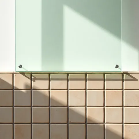 Szkło na stare płytki w kuchni