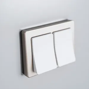 Wyłącznik schodowy cena