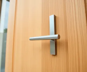 Wysokość klamki w drzwiach zewnętrznych