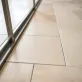 Płytki bez kleju na listwach